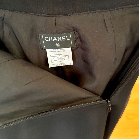 CHANEL Black Vintage Wool Suit with Jacket & Pants lined with Silk  -Size 36/US6 - Picture 14 of 16